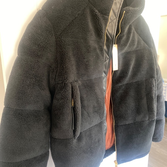 Faux Fur Puffer Jacket - Picture 8 of 9